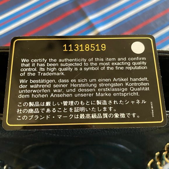 VINTAGE CHANEL Black Petite Shopping Tote - Picture 4 of 6